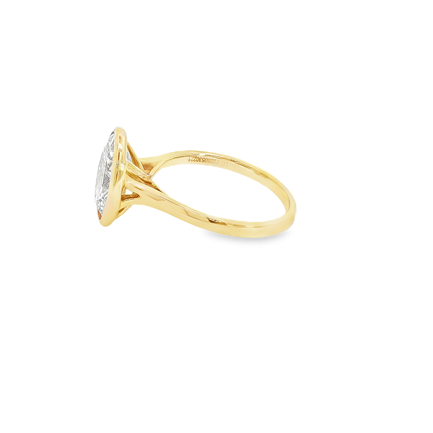 Yellow Gold Bezel-Set Oval Lab Grown Diamond Solitaire Ring